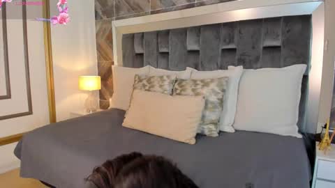    online show from 23, 9, 2025