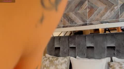    online show from 8, 11, 2025