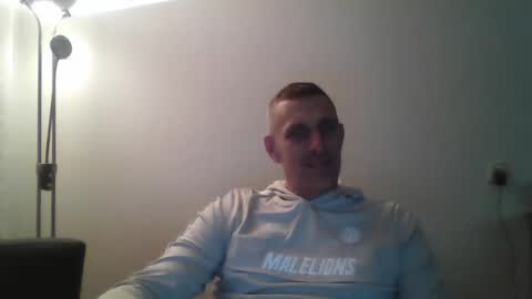 Snapshot of nederland77 chatting on 18, 12, 2024 nederland77 online show from 18, 12, 2024