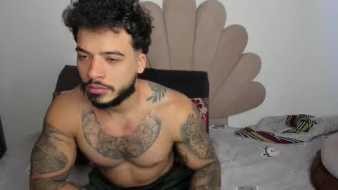 Snapshot of neeii chatting on 12, 1, 2026 Nei turn green online show from 12, 1, 2026