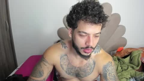 Snapshot of neeii chatting on 14, 2, 2026 Nei turn green online show from 14, 2, 2026