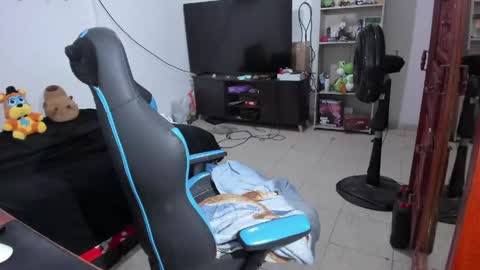Geek Nicole    im Neeko UwU online show from 28, 4, 2026