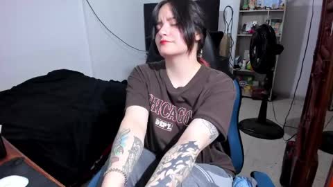 Geek Nicole    im Neeko UwU online show from 3, 6, 2026
