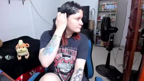 Geek Nicole    im Neeko UwU online show from 8, 6, 2026