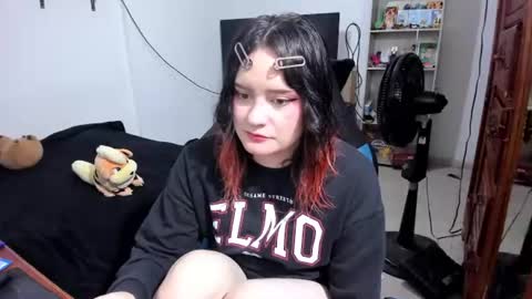 Geek Nicole    im Neeko UwU online show from 9, 6, 2026