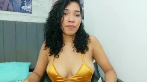 Snapshot of neferbusty chatting on 22, 9, 2025 Neifer online show from 22, 9, 2025