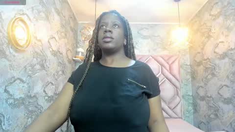 Snapshot of neffertiry_ebonny chatting on 15, 10, 2025 Nefer  online show from 15, 10, 2025