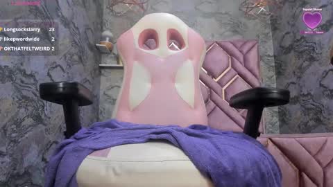 Snapshot of neffertiry_ebonny chatting on 19, 10, 2025 Nefer  online show from 19, 10, 2025