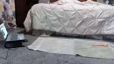 NEIGHBORGUY4U online show from 22, 12, 2025