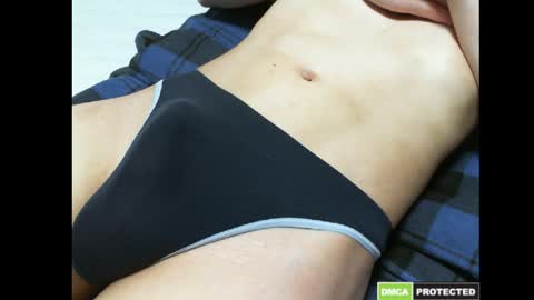 Snapshot of neiko_body chatting on 18, 4, 2026 neiko body online show from 18, 4, 2026