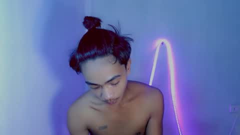 neil_asian69 online show from 6, 11, 2025