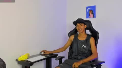 Snapshot of neitan_miller chatting on 25, 5, 2026 neitan online show from 25, 5, 2026