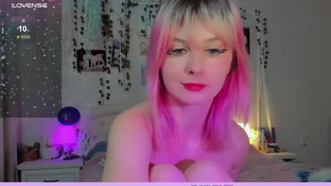 neko_kitsune online show from 3, 12, 2024