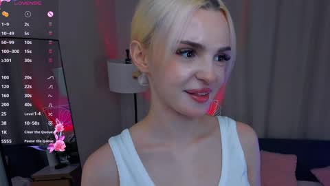 Snapshot of neldabestwick chatting on 4, 4, 2026 Histori online show from 4, 4, 2026