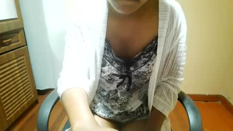 nelia_84 online show from 20, 7, 2026