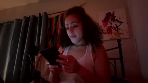 Snapshot of nellbee chatting on 17, 11, 2025 Nell xo online show from 17, 11, 2025