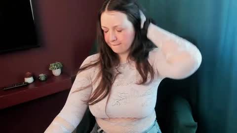 Snapshot of nelliebev chatting on 10, 5, 2026 Nellie online show from 10, 5, 2026