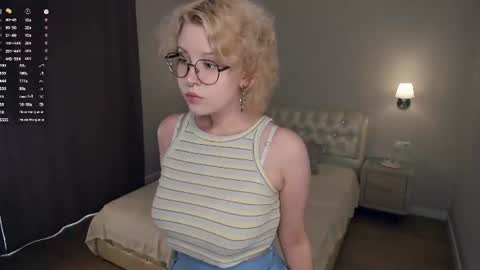 nelly_gloss online show from 9, 7, 2026