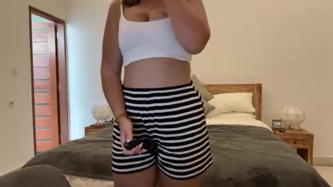 Snapshot of nellyfischer chatting on 25, 9, 2025 Nelly online show from 25, 9, 2025