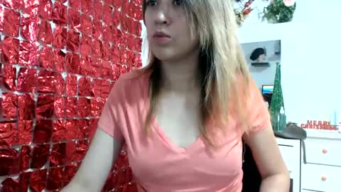Snapshot of nena_lov chatting on 15, 12, 2025 Star online show from 15, 12, 2025