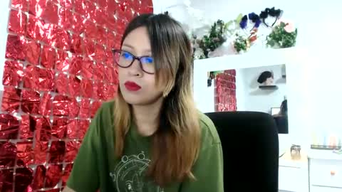 Snapshot of nena_lov chatting on 18, 12, 2025 Star online show from 18, 12, 2025
