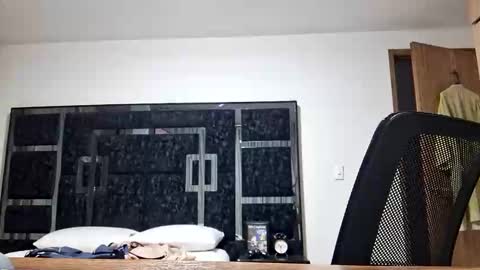 nene131523 online show from 25, 11, 2025