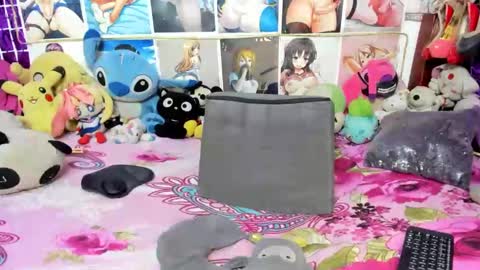 Snapshot of neneriko666 chatting on 11, 1, 2025 Ariana Unicorn   Pics  Videos click Show More  online show from 11, 1, 2025