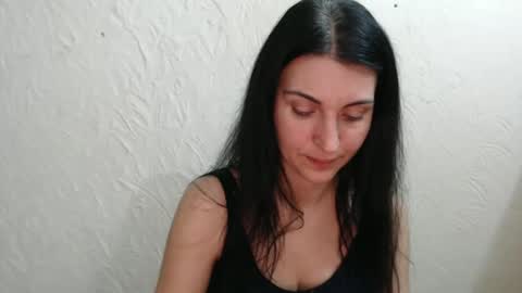 Nensy online show from 1, 2, 2025