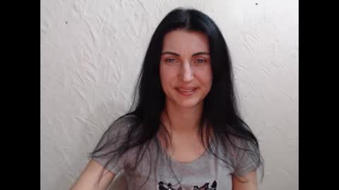 Nensy online show from 17, 2, 2025