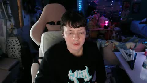 Snapshot of nerdy_squirty chatting on 29, 4, 2026 NerdySquirty online show from 29, 4, 2026