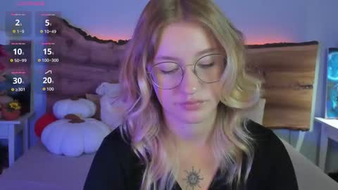 Snapshot of nerissa_xo chatting on 3, 10, 2025 Nerissa online show from 3, 10, 2025