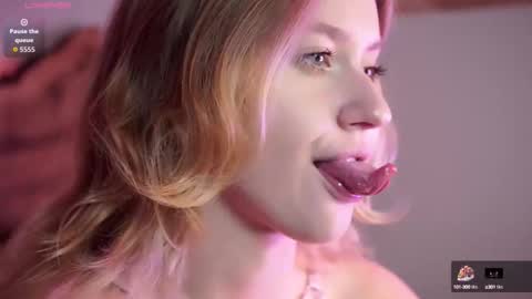 Snapshot of nerissa_xo chatting on 12, 10, 2025 Nerissa online show from 12, 10, 2025