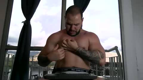 neron XXL online show from 21, 12, 2025