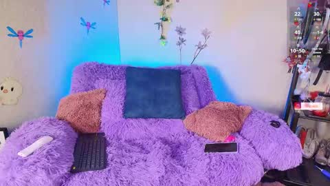          online show from 1, 2, 2025