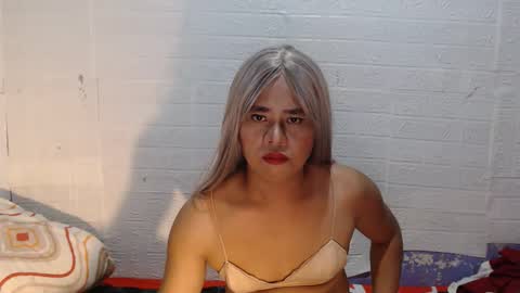 Snapshot of new_asian_ts chatting on 18, 10, 2025 new_asian_ts online show from 18, 10, 2025