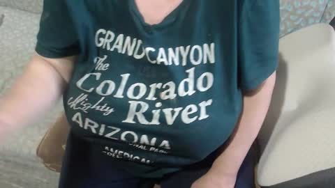 Snapshot of new_milf chatting on 19, 9, 2025 Lilly online show from 19, 9, 2025