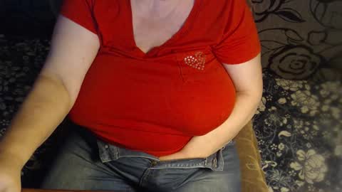 Snapshot of new_milf chatting on 18, 12, 2025 Lilly online show from 18, 12, 2025