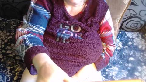 Snapshot of new_milf chatting on 19, 12, 2025 Lilly online show from 19, 12, 2025