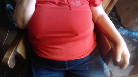 Snapshot of new_milf chatting on 21, 12, 2025 Lilly online show from 21, 12, 2025