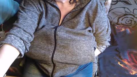 Snapshot of new_milf chatting on 24, 3, 2026 Lilly online show from 24, 3, 2026