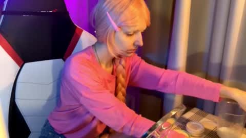 Im Casey And my Friends online show from 6, 2, 2026