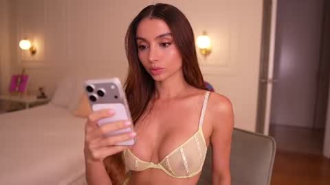 Snapshot of newmollybrooke chatting on 30, 7, 2026 all my links Here online show from 30, 7, 2026