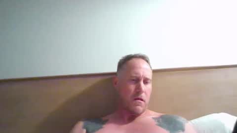 Snapshot of newportman1030 chatting on 14, 12, 2024 amandandhisgirl online show from 14, 12, 2024