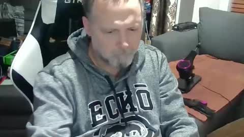 Snapshot of newvvorld chatting on 2, 2, 2026 NewWorld online show from 2, 2, 2026