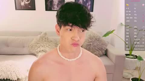   online show from 15, 10, 2025