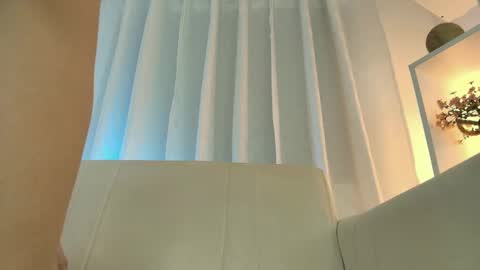 Snapshot of nezo_ chatting on 25, 12, 2024 Angie Instagram angie julianac add me online show from 25, 12, 2024
