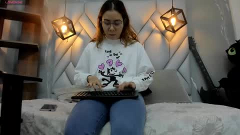 Milena online show from 17, 2, 2025