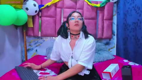 nezukoks online show from 21, 7, 2026