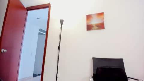 laura  online show from 11, 11, 2025