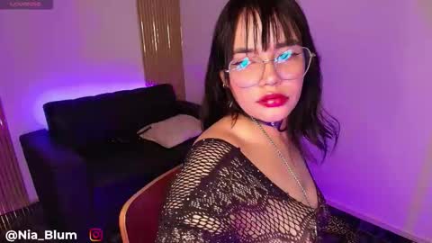 Nia Blum online show from 12, 1, 2026
